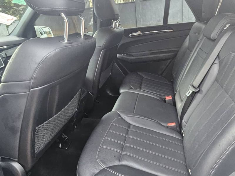 Thumbnail 10 of 2018 Mercedes-Benz GLE-Class
